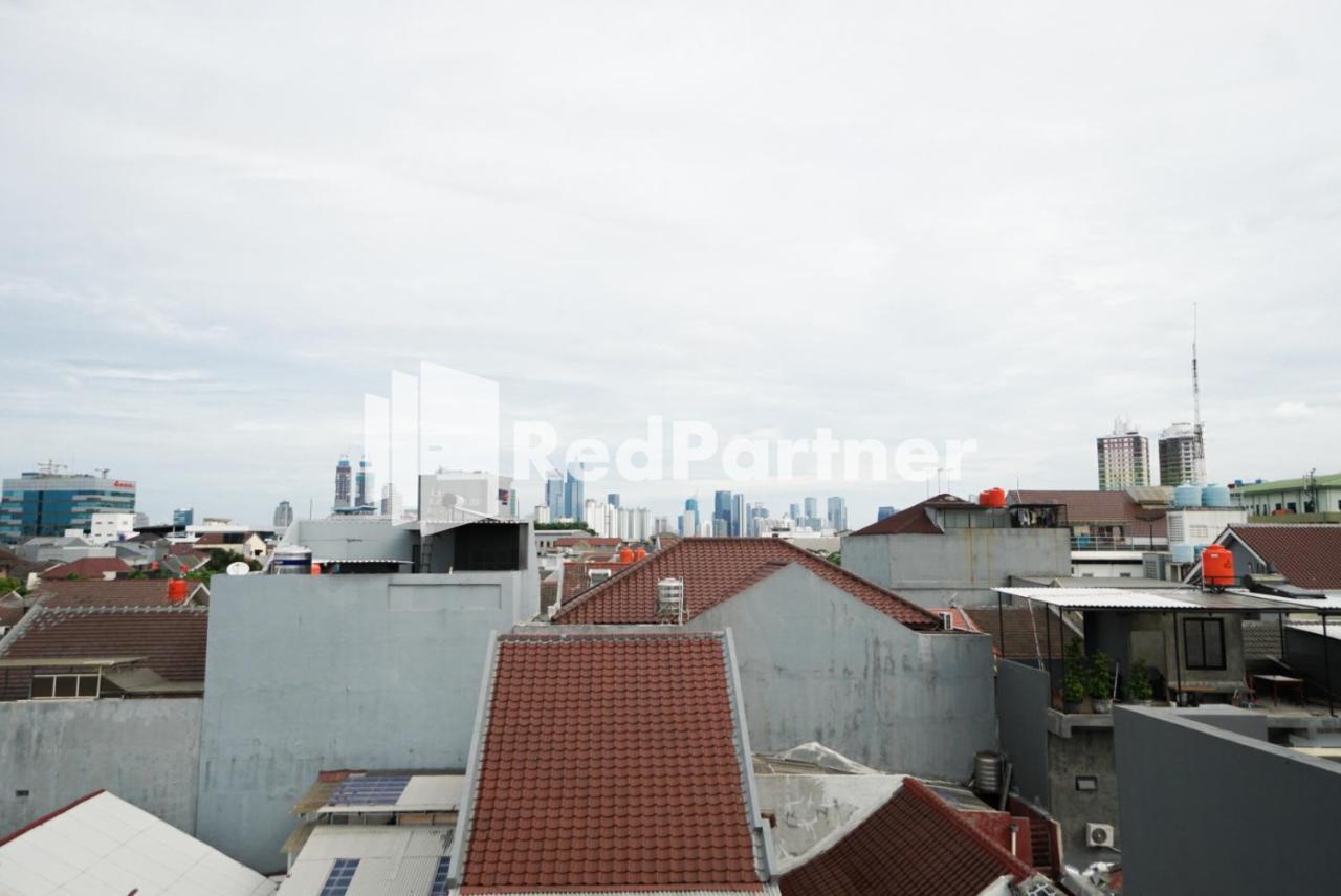 Tomang Gelong Guest House Syariah Mitra Reddoorz Jakarta Luaran gambar