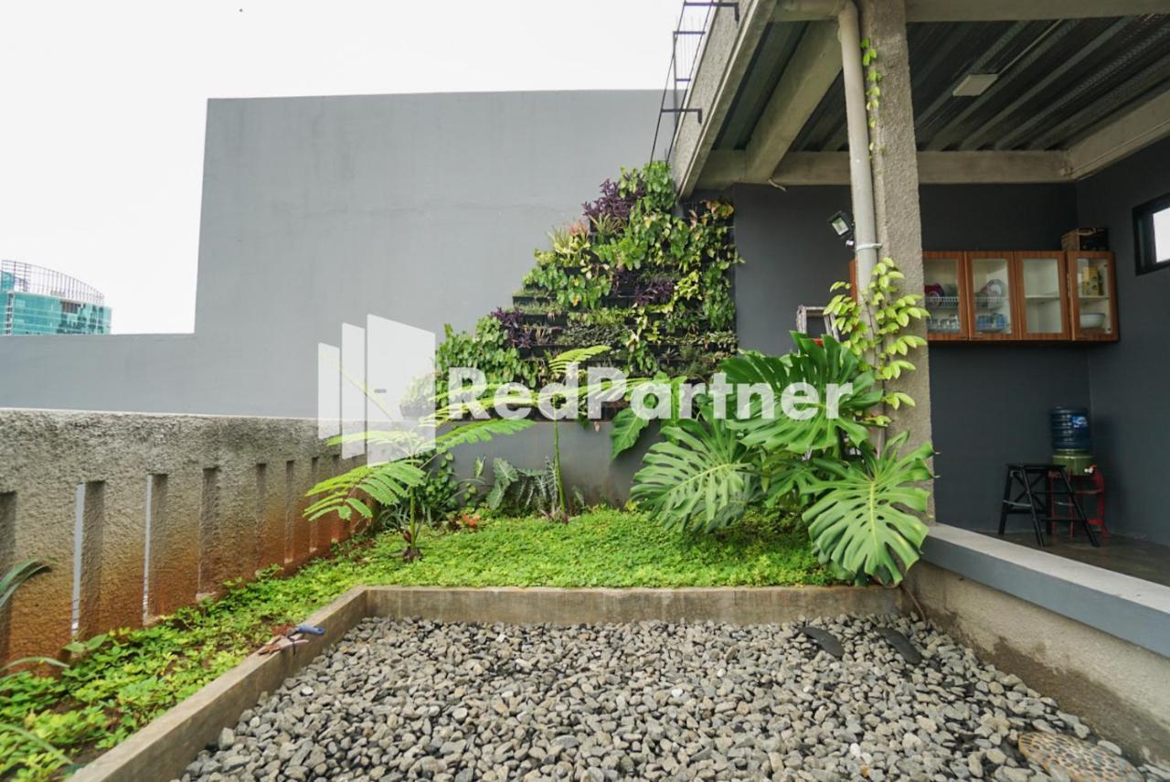 Tomang Gelong Guest House Syariah Mitra Reddoorz Jakarta Luaran gambar