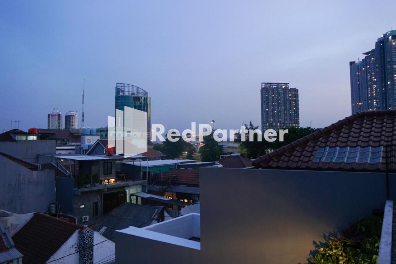 Tomang Gelong Guest House Syariah Mitra Reddoorz Jakarta Luaran gambar